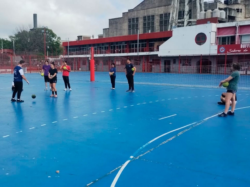 Iniciaron los talleres deportivos de la UNA